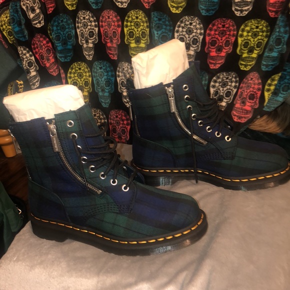 Dr marten black watch tartan boots - Picture 5 of 9